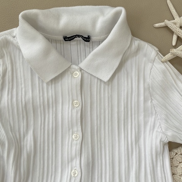 BRANDY MELVILLE TOP - Picture 2 of 8